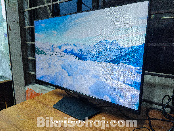 Dell 27” boarderless monitor